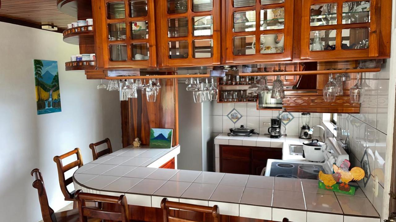 Las Pavitas Cottages Ла Фортуна Экстерьер фото