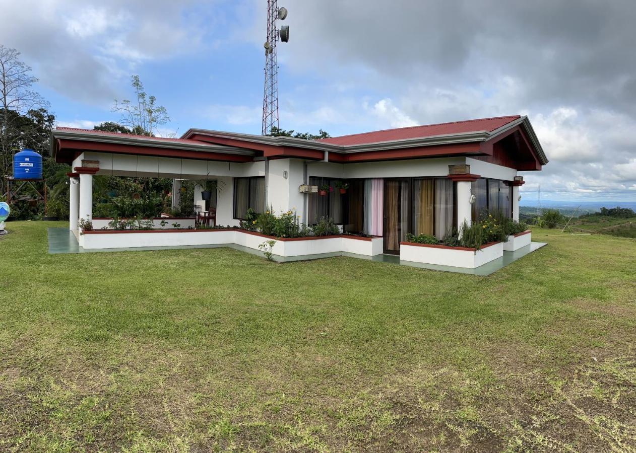 Las Pavitas Cottages Ла Фортуна Экстерьер фото