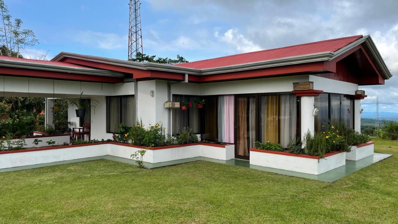 Las Pavitas Cottages Ла Фортуна Экстерьер фото